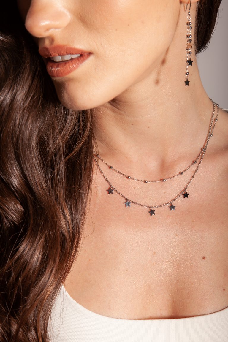 Collana doppia con stelline pendenti color argento