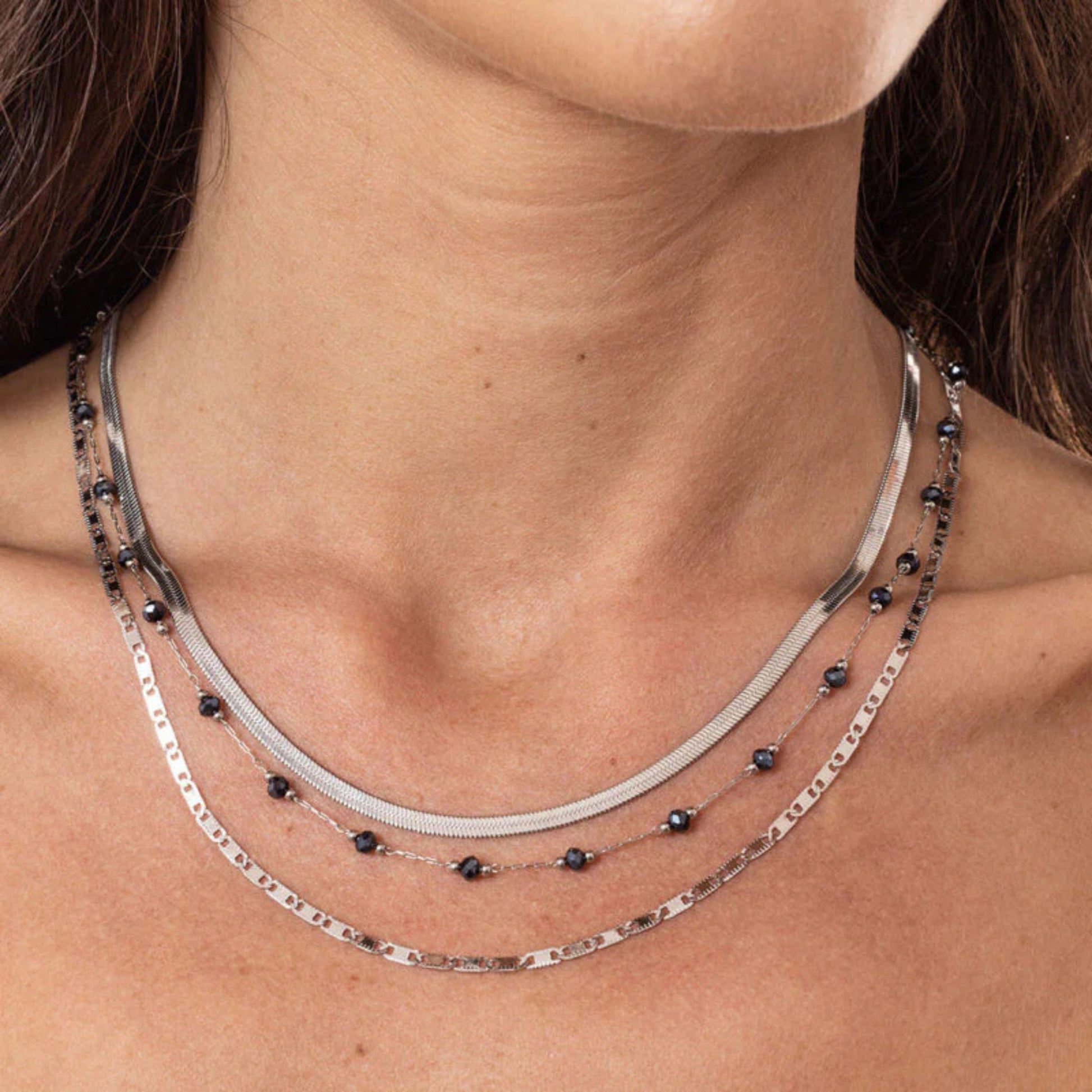 Collana Triplo Filo con cristalli neri Layers - Brand Gioielli