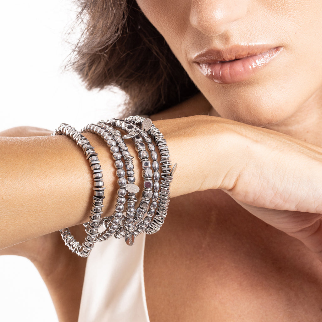 Bracciale con sfere e anelli