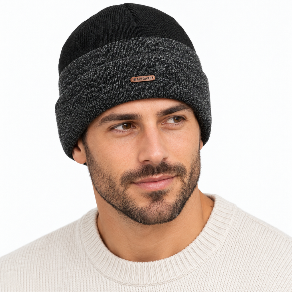 Cappello Uomo Navigare Bicolore in Maglia con Risvolto e Placca Logo