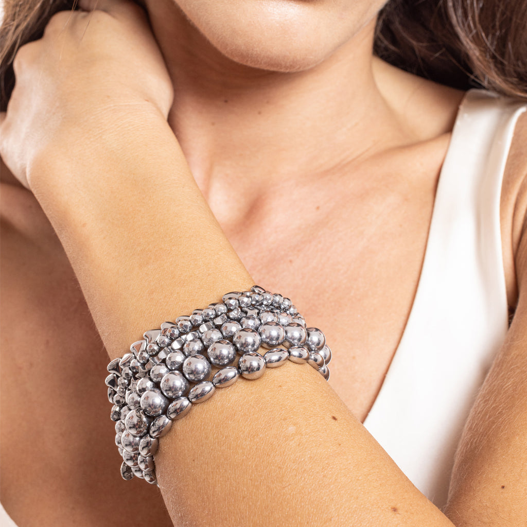Bracciale con sfere e anelli