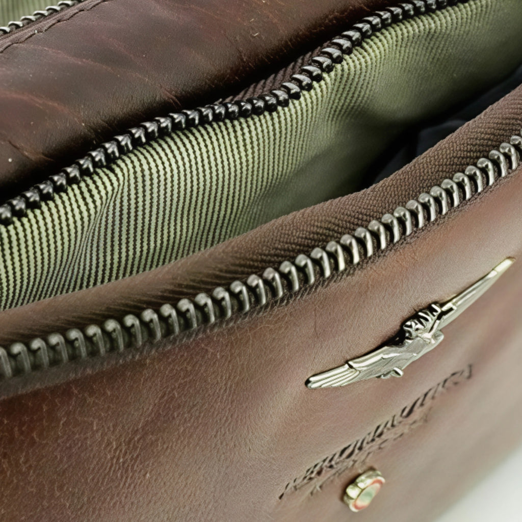 Aeronautica Militare Pochette in "VERA PELLE"