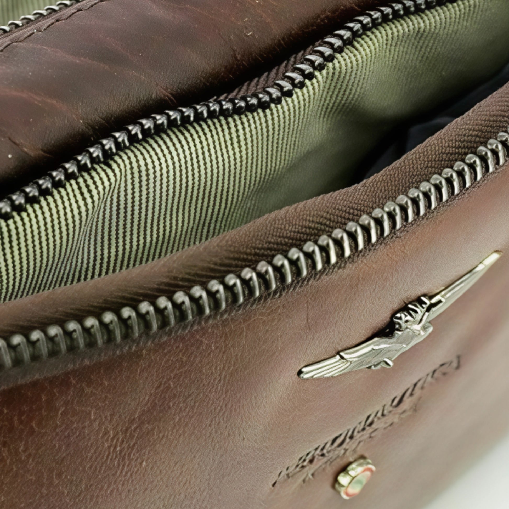 Aeronautica Militare Pochette in "VERA PELLE"