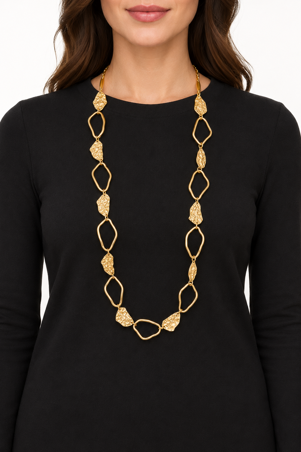Collana lunga in acciaio inox con maglie irregolari e placche martellate