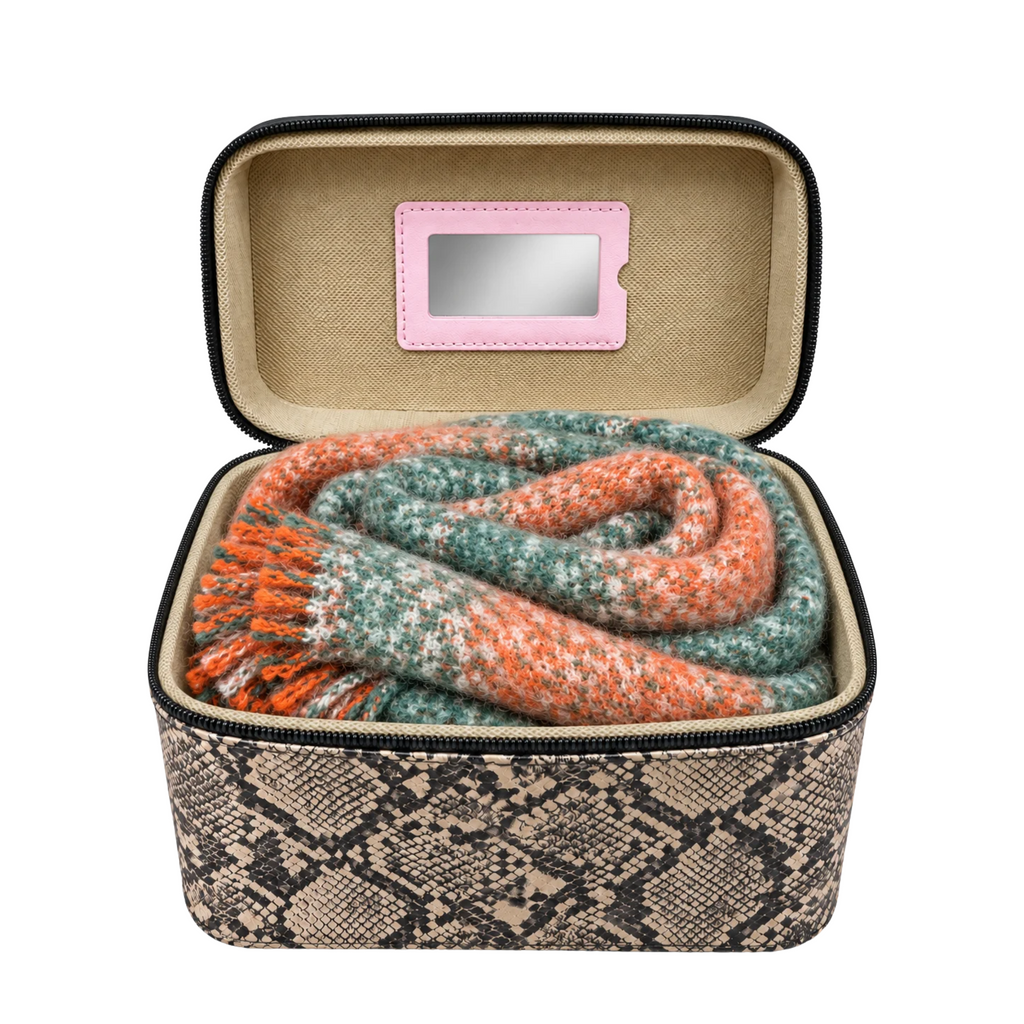 Set Regalo Donna Coveri con Sciarpa Fantasia e Beauty Case Animalier
