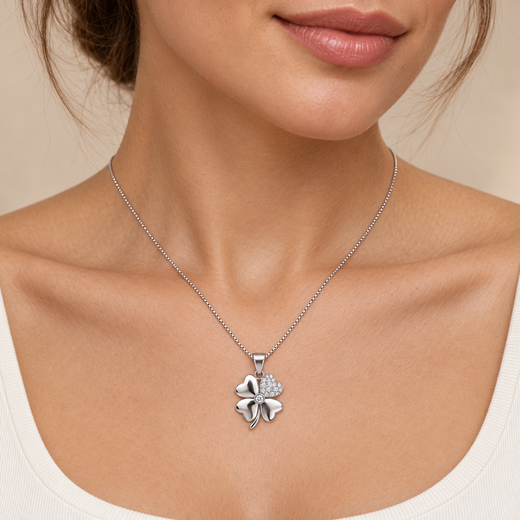 Collana con Ciondolo Quadrifoglio in Argento 925