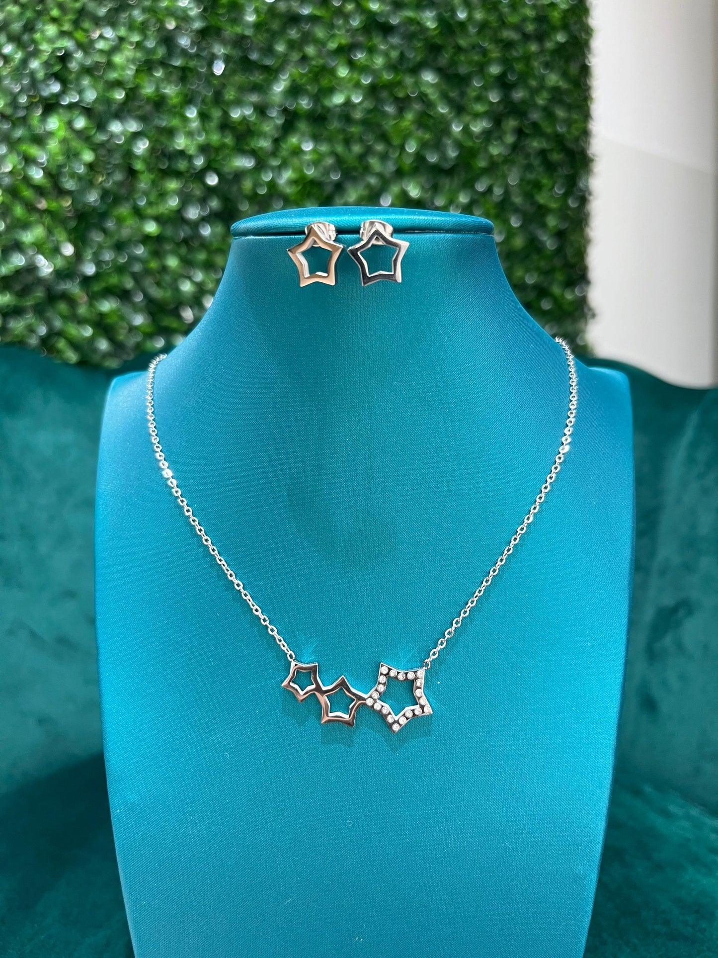 Set Collana e Orecchini Multi Stelle