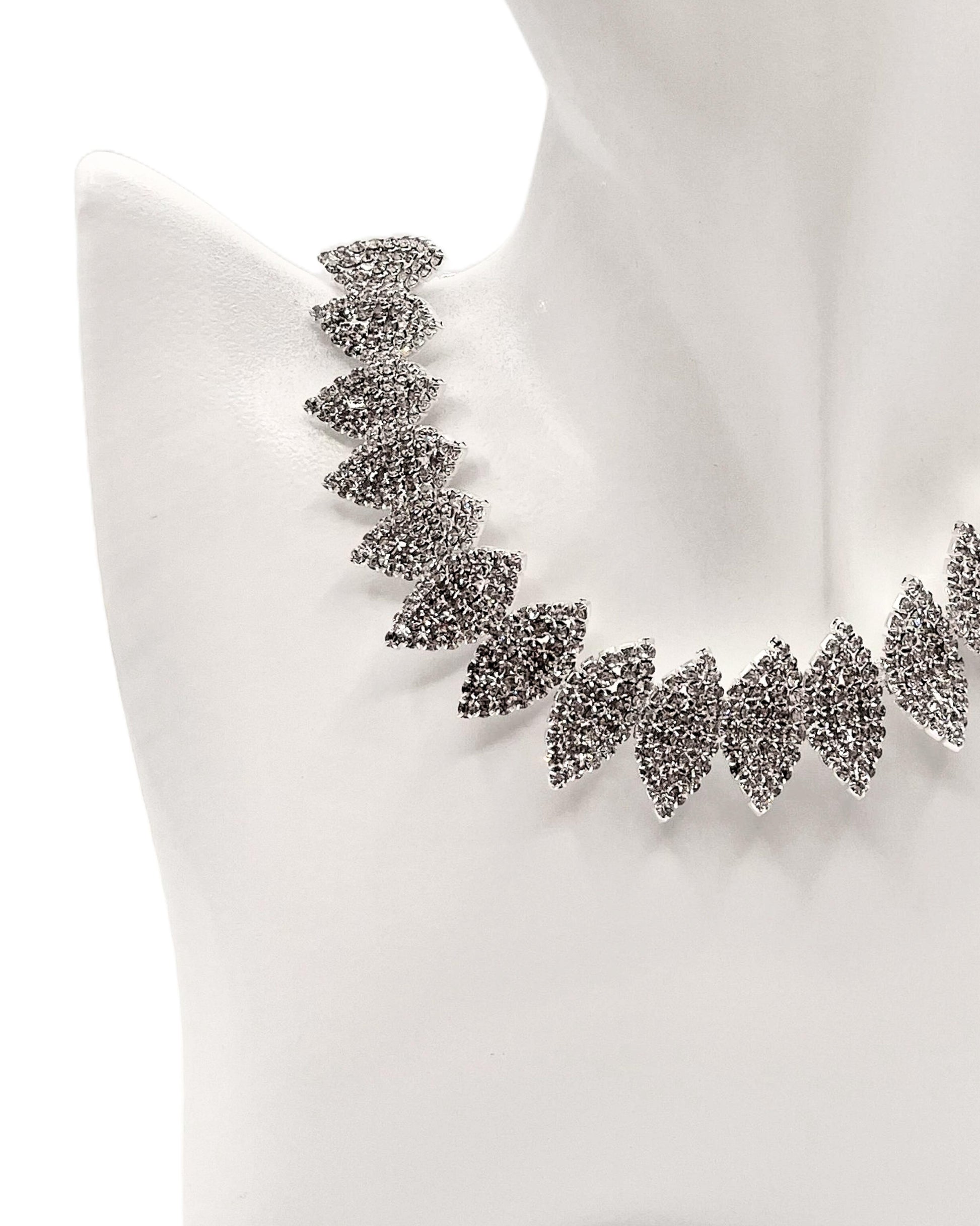 Collana Foglie
