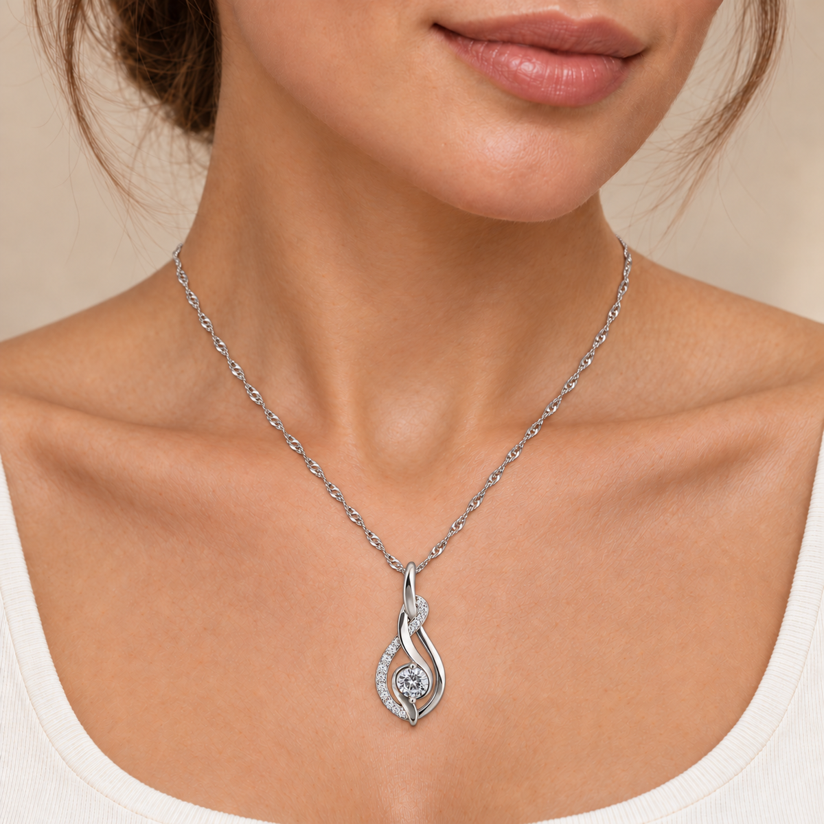 Collana con Ciondolo a Fiamma in Argento 925