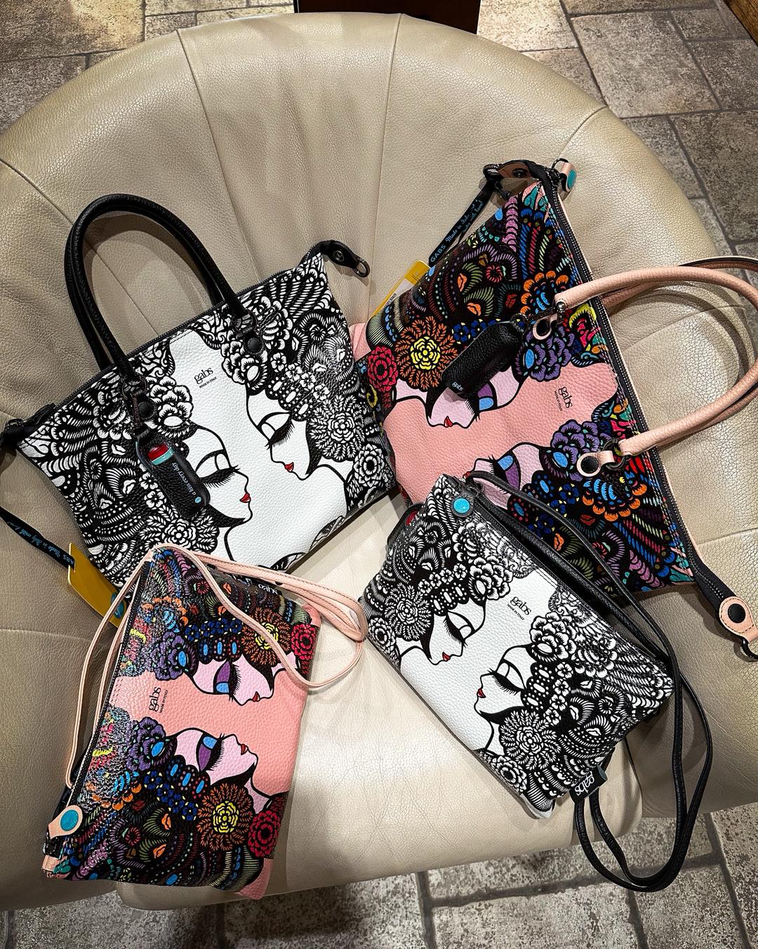 Borsa Gabs G3 PLUS Taglia M The Kiss Bag in vera pelle