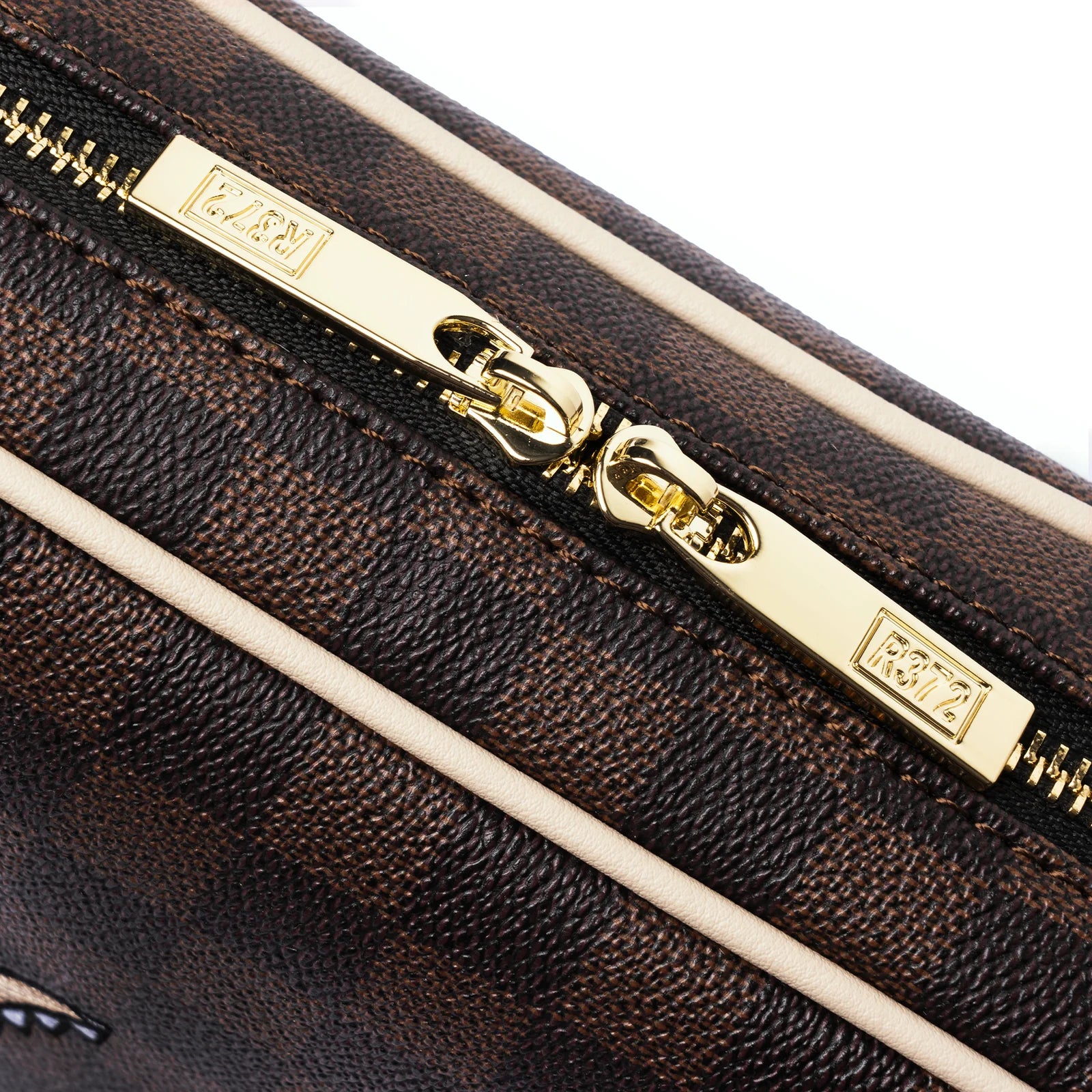 Pouch Bag P001 R372